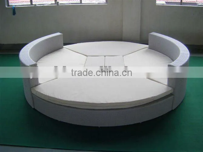 round patio lounger