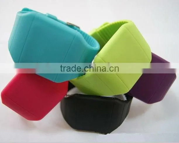 2013 Fahion super thin band silicon Led watch