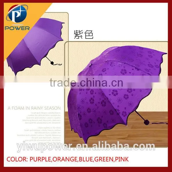 Appearing flower umbrella when rainning