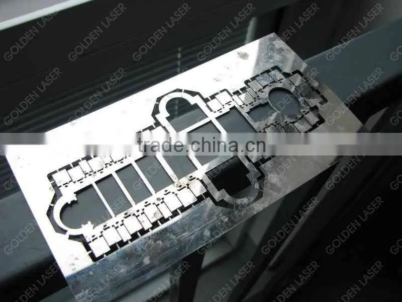 CNC Fiber 500W Laser Cutting Machine For Metal 3000mmx1500mm