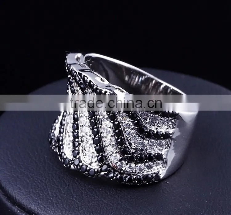 Super Deal Micro Setting Cubic Zirconia Black White Punk Contrast CZ Wedding Ring
