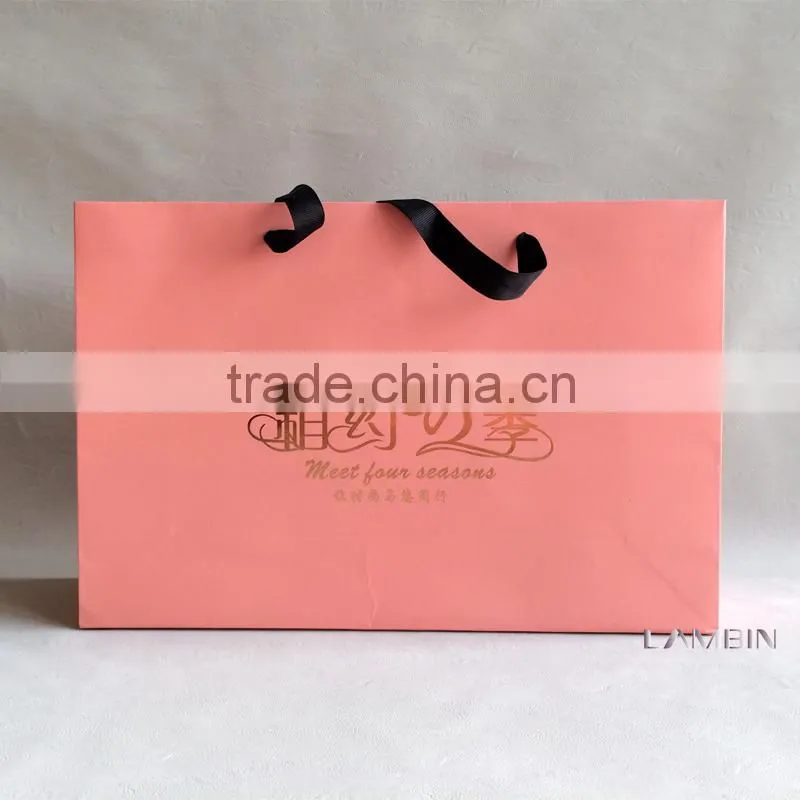 Fashionable paper handbag for women's wool garments Colorful Shoping Hand Paper Bags paper hand bag for christmas gift