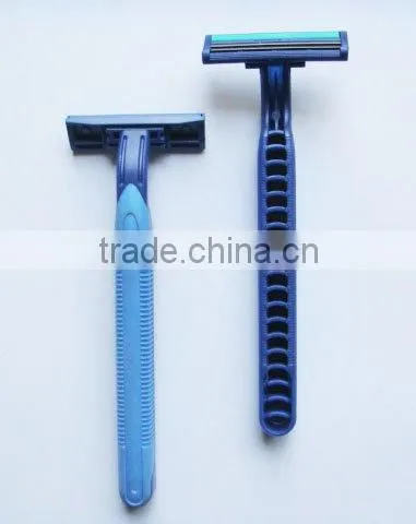 Twin blades shaving razor for shaving
