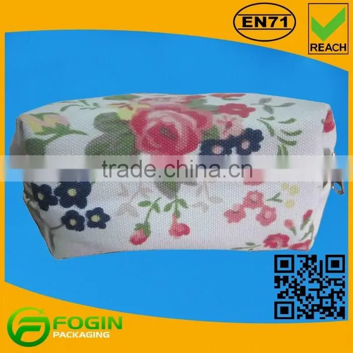 Small Flowers Design Fashion Women Cosmetic Bag