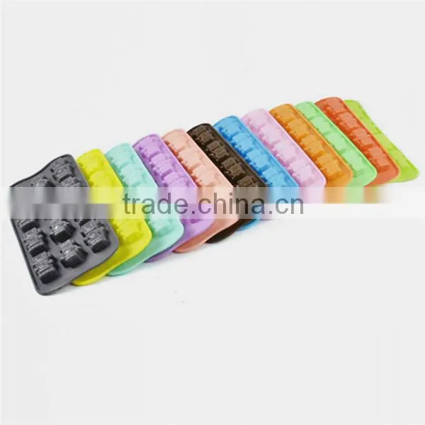 Cute silicone robot shaped cake mold