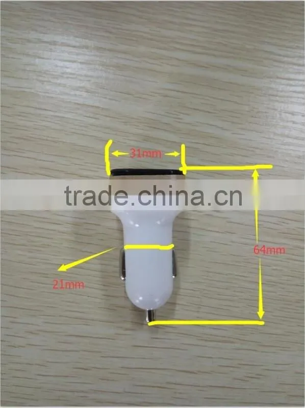 Cheap Wholesale white and silver Dual USB Car Charger for mobile devices customized mini Universal USB port