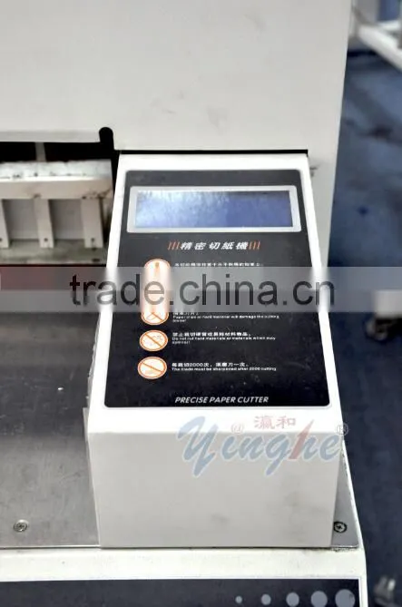 Digital paper cutting machine