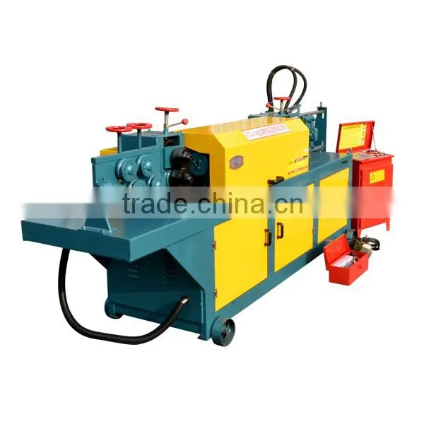 Automatic reforcing steel bar straightening and cutting machine