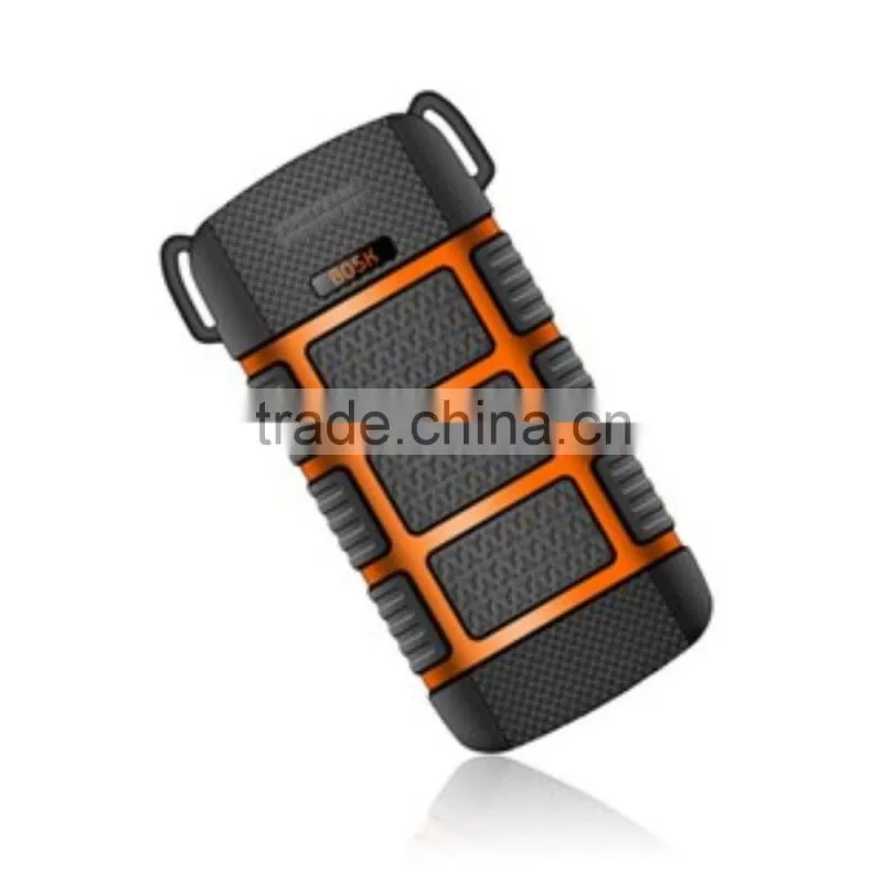 Green Cager WP10 5600mAh Waterproof Dustproof Drop-resistant Mobile Charger Built-in Laser Pointer & SOS Signal Light