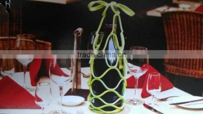 silicone expandable bottle holder for Wine, vino , champagne holder