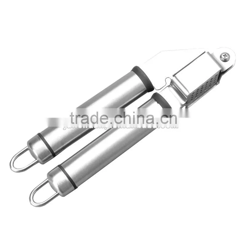 China manufacturers kitchen accessories stainless steel garlic press