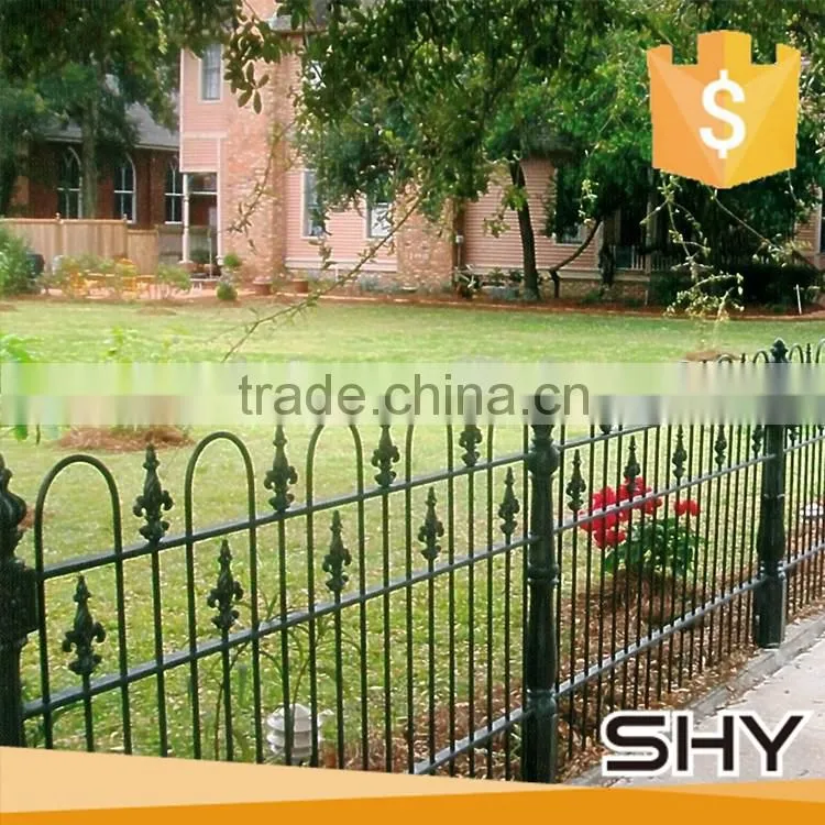 Simple morden metal fence / wrought iron fence