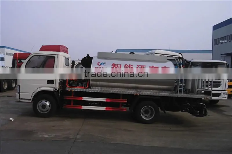Dongfeng 4000L bitumen emulsion sprayer