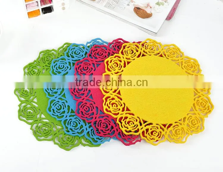 Red flower heat resistant mats for home decoration