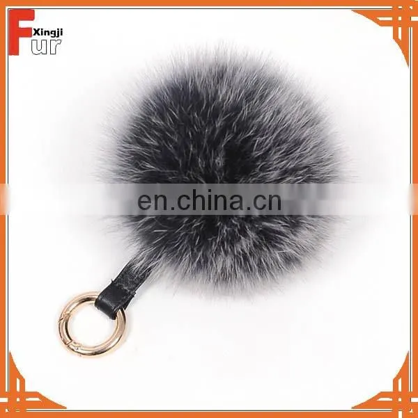 Wholesale Genuine Fox Fur Keychain Luxury Fox Fur Pompom Keychain Fashion Ball Pandent Gift