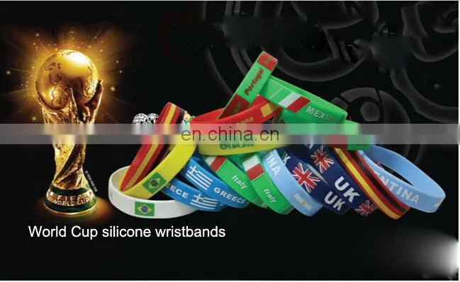 Promotion Use black debossed logo bracelet for men