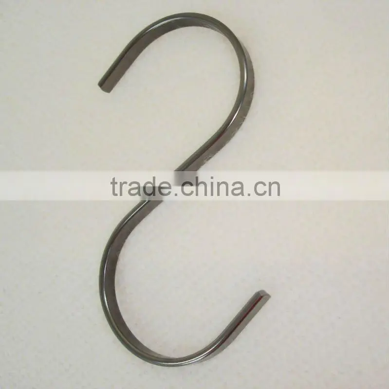 FM-65 Matt black S shape metal hook