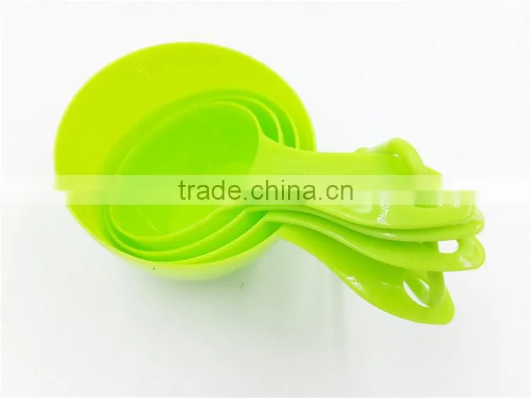 Plastic disposable measuring spoon