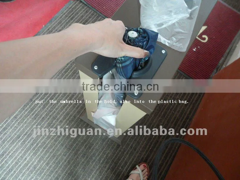 Wet umbrella wrapping machine (E-401)