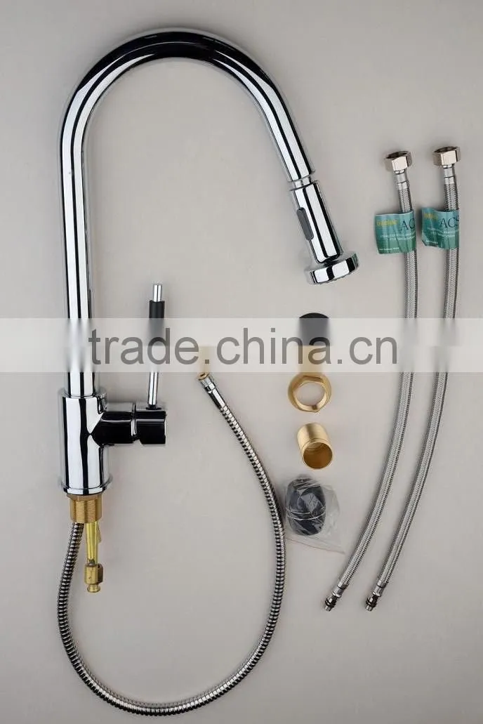 Pull out kitchen faucet with swivel spray