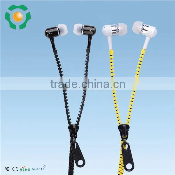 hot chinese girl,zipper earphone,earphone zipper