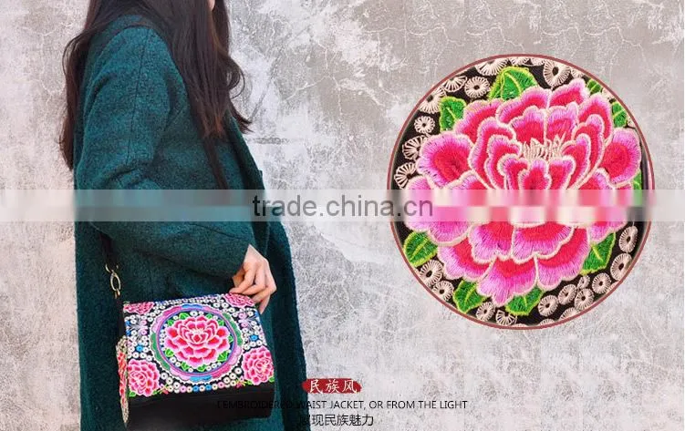Chinese wholesale embroidery canvas messenger bag shoulder bags for women