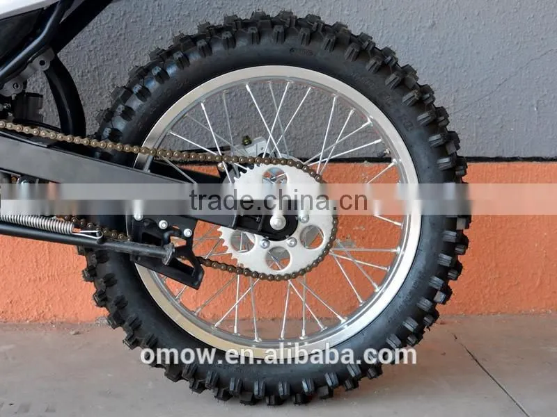 4 Stroke Engine Type and Chain Drive Transmission System Dirt Bike