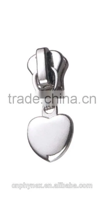 plastic zipper pull