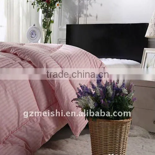 white quilt and pillow core