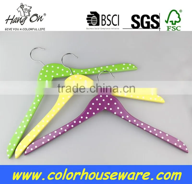 Broad shoulder wooden coat hanger