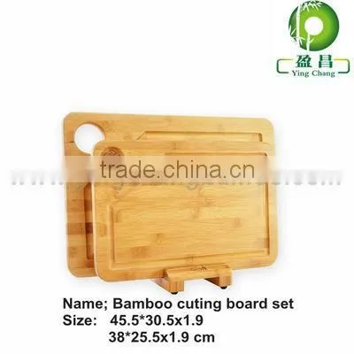 Oval bamboo flexible cutting board