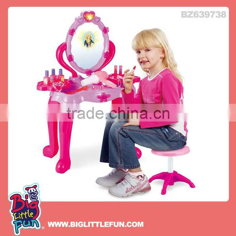 Dressing table toy Plastic toy makeup mirror set