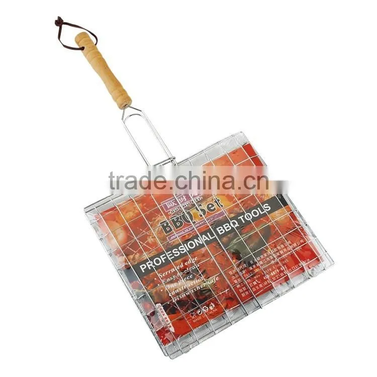Wire grill basket with wooden handle