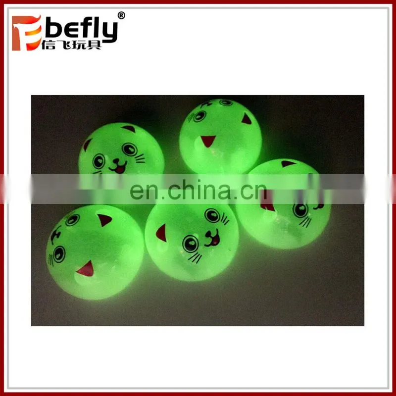 Glow in dark pull back animal emoji toy for capsule