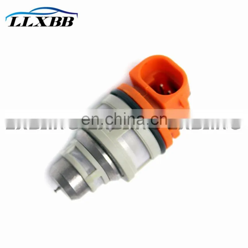 Genuine LLXBB Fuel Injector Nozzle IWM52300 For Fiat Punto Uno VW Gol Lancia 50100302 FJ1071312B1