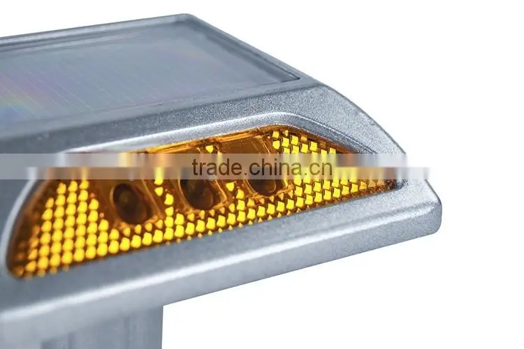 Small MOQ strong reflective effect solar led road stud