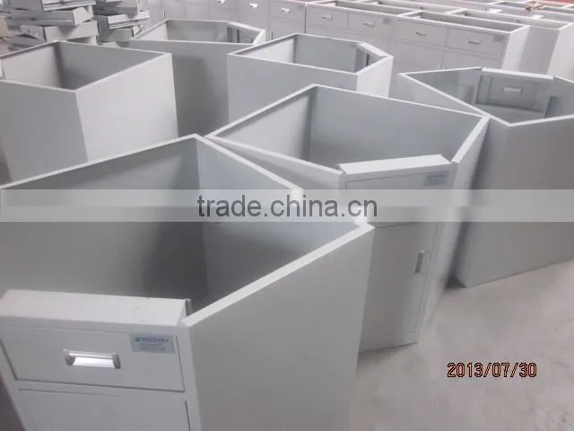 Standard Lab corner table