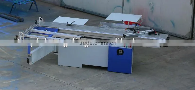 wood frame cutting machine Altendorf precise panel saw