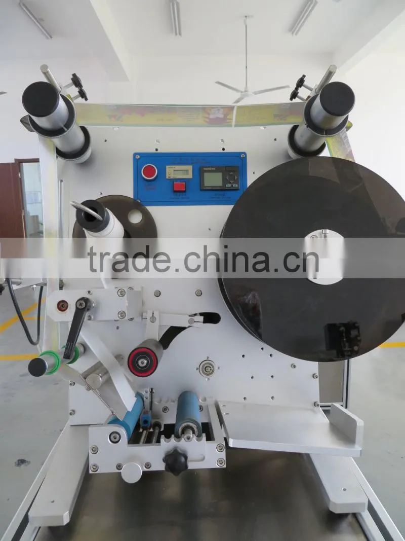 Manual Round Bottle Labeling Machine