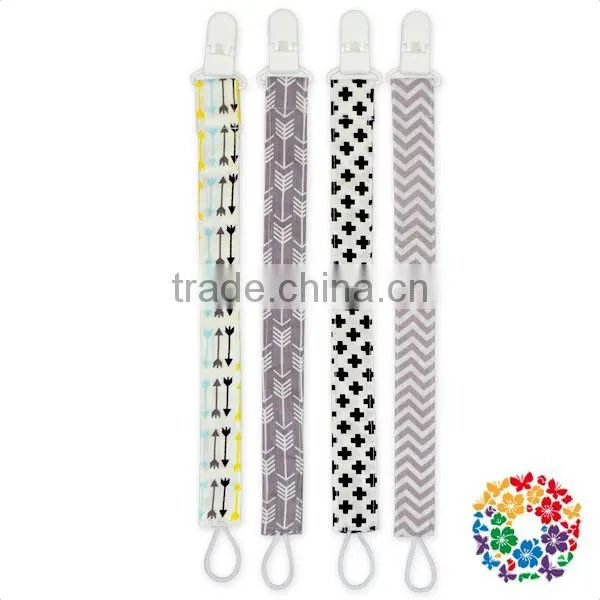 2016 wholesale cute owl print white pacifier holder clip