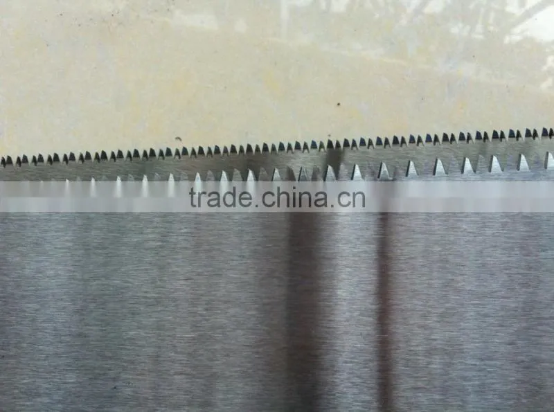collapsible hand saw with plastic handle