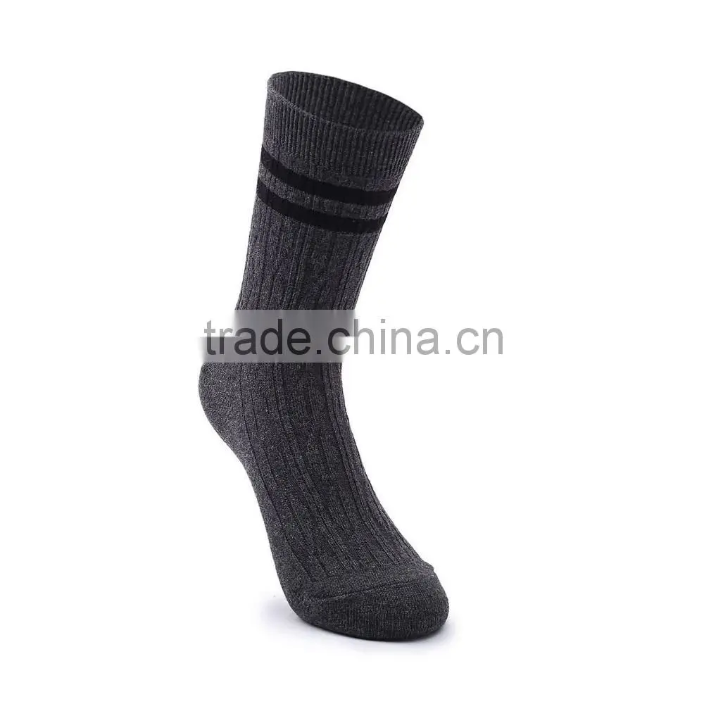 Knitted technics mens custom combed cotton high quality socks