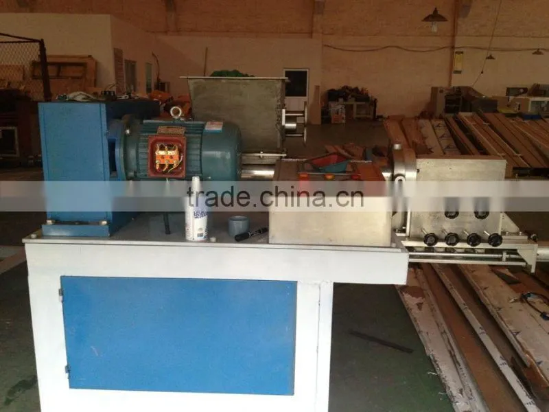 Automatic Plastic Capsule Plasticine Packing Machine with CE Certification