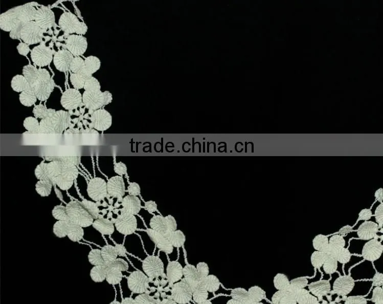 2014 New Design Cotton Water-soluable Lace Fabric Embroidery Guipure Flower Lace Collar