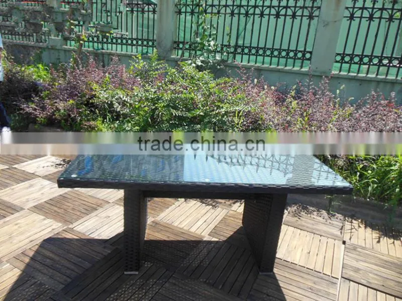 TEMPERED GLASS INDOOR/OUTDOOR RATTAN HIGH DINING TABLE