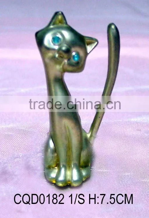 Pewter Wolf in Home Decoration, Wolf Crafts