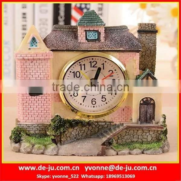 Plastic Simulation Vintage Car Clock