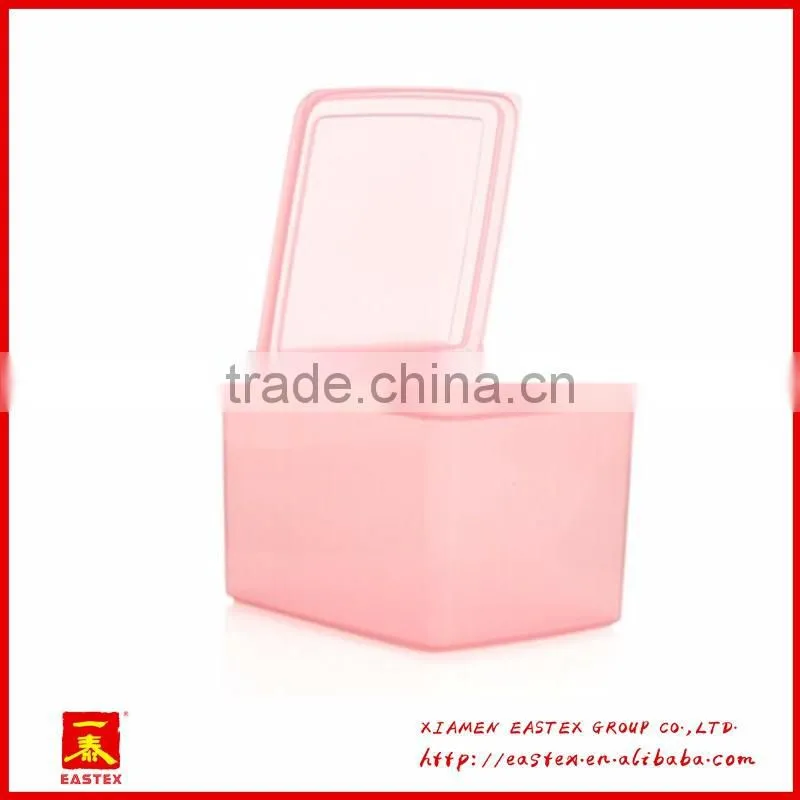 Superimposed flip-open cover food crisper