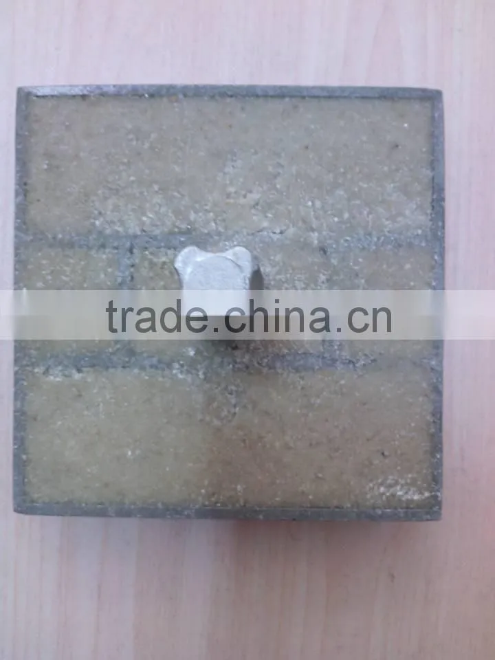 Aluminum road stud