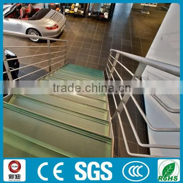 Modern steel and glass stair treads manufacturers